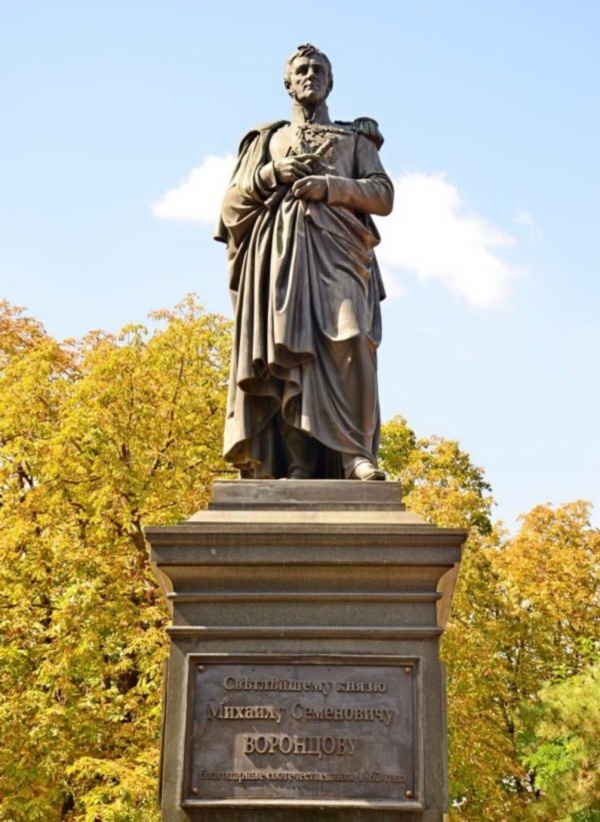 Пам'ятник М. С. 
Воронцову