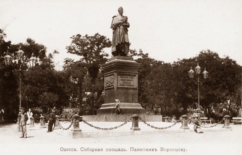Памятник Воронцову