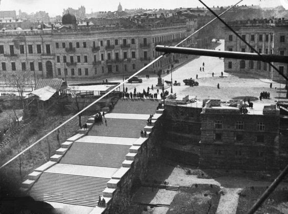 Лестница и верхний павильон фуникулера, 1944 г.