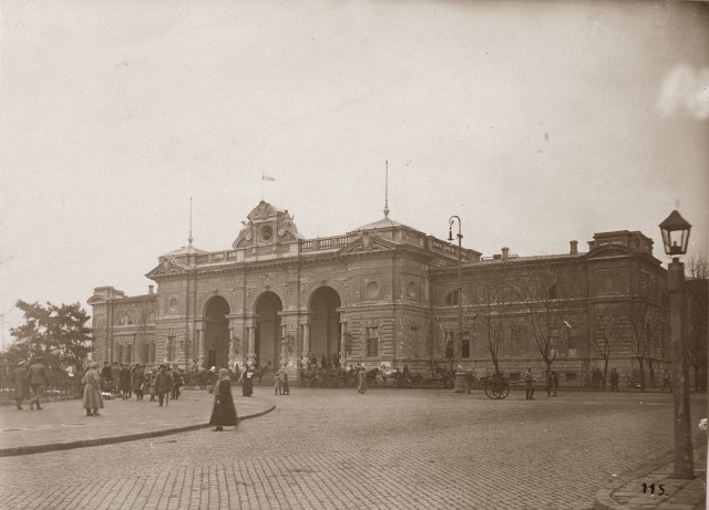 Вокзал времен гражданской войны, 1918г.
